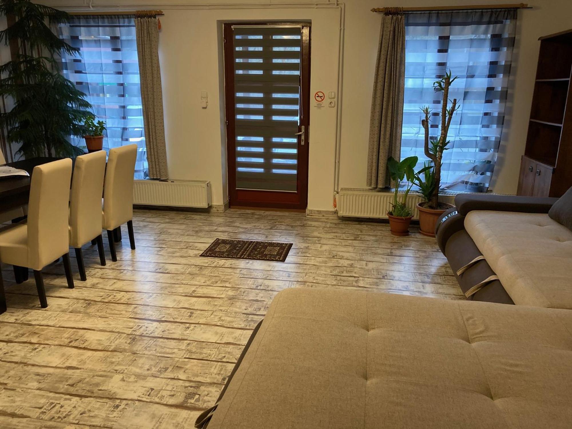 No1 Vendeghaz Hotell Parád Exteriör bild