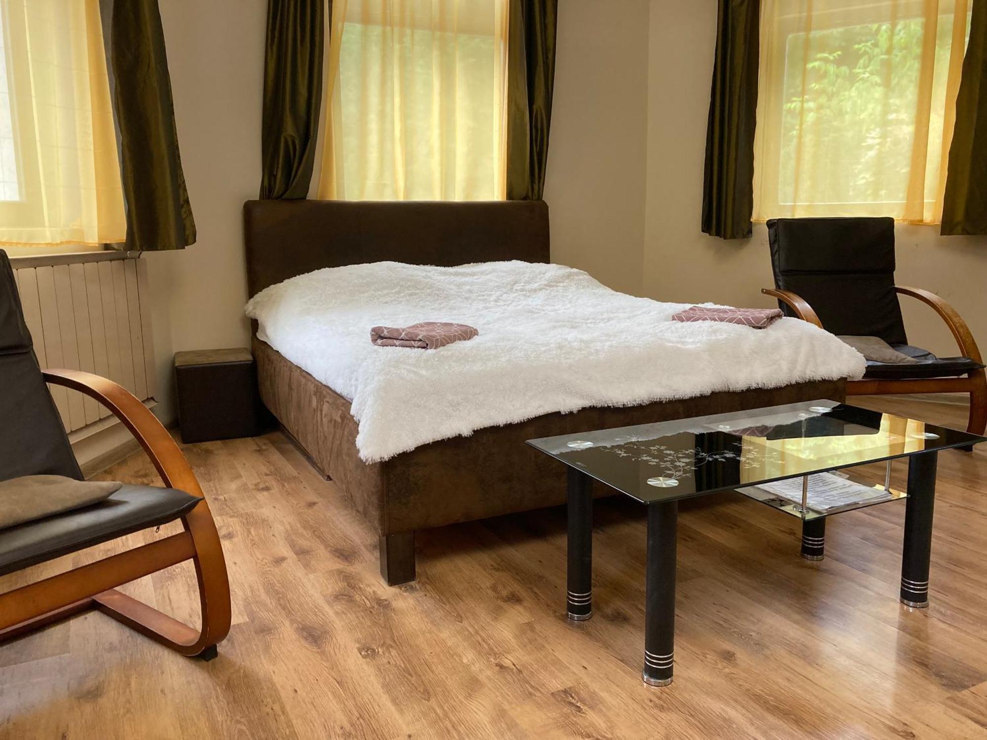 No1 Vendeghaz Hotell Parád Exteriör bild
